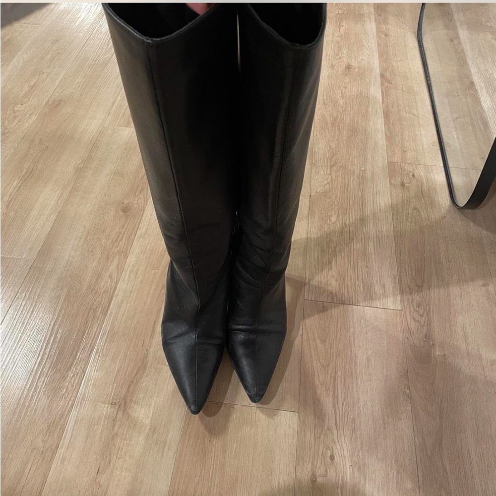 Black Knee-High Pointed-Toe Stiletto Boots - Women - Picture 4 of 4